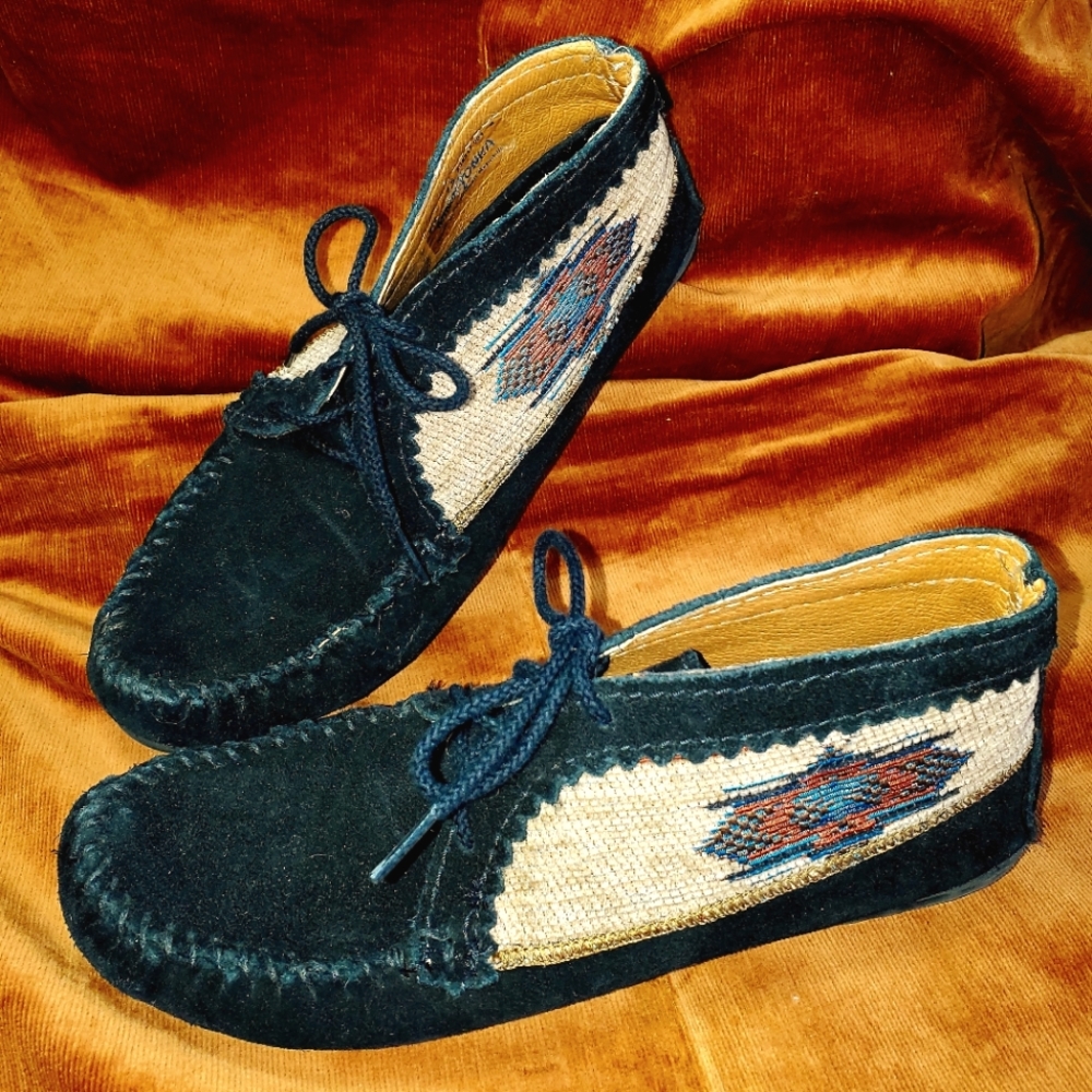 Minnetonka El Paso Ankle Boots